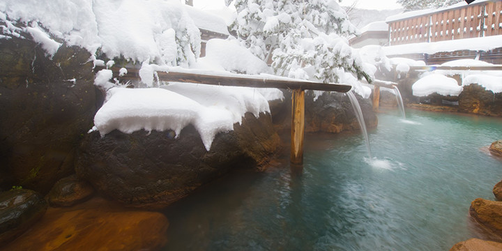 冬に人気のある温泉リゾートバイト